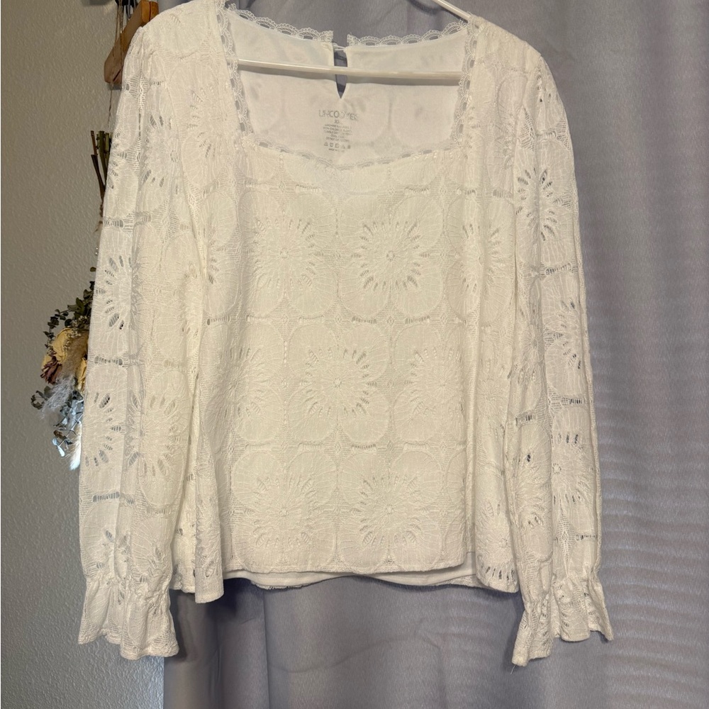 Uncooyee Women's White Crochet Lace Long-Sleeve Top